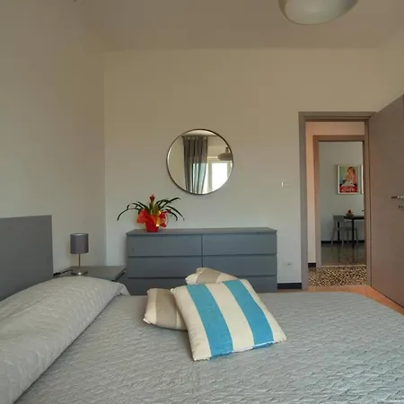 Apartamento Di Fronte Pista Ciclabile Con 2 Da Letto E Wifi *