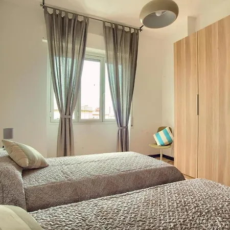 Di Fronte Pista Ciclabile Con 2 Da Letto E Wifi * Imperia