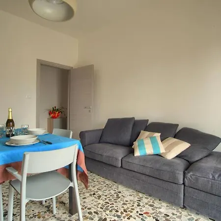 Lägenhet Di Fronte Pista Ciclabile Con 2 Da Letto E Wifi *