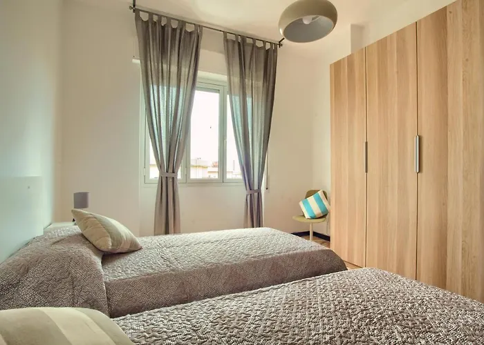 Di Fronte Pista Ciclabile Con 2 Da Letto E Wifi * Imperia