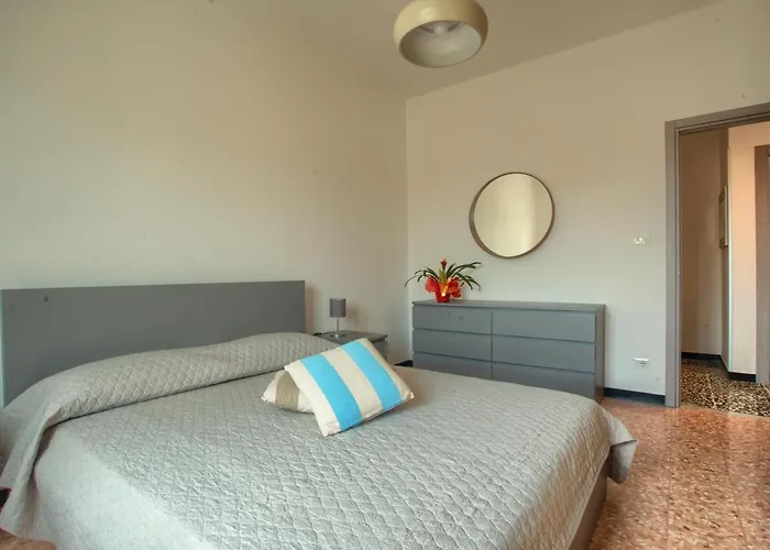 Di Fronte Pista Ciclabile Con 2 Da Letto E Wifi Imperia