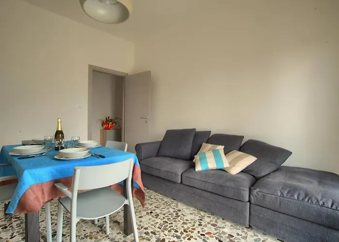 Apartamento Di Fronte Pista Ciclabile Con 2 Da Letto E Wifi *